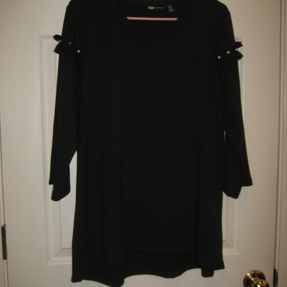 Baku XL 3/4 Sleeve Tunic with Bead Accent
